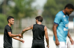 Fausto Vera e Yuri Alberto durante jogo-treino entre Corinthians e Coritiba