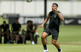 Matheus Bidu durante jogo-treino entre Corinthians e Coritiba