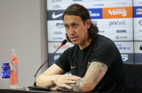 Cssio fala com a imprensa no CT do Corinthians