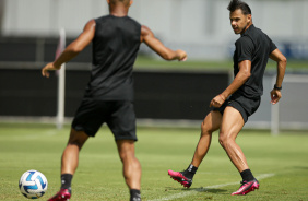 Pedrinho e Romero em treino do Corinthians no CT Joaquim Grava
