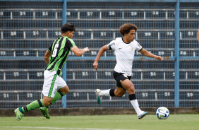 Biro durante confronto do Corinthians contra o Amrica-MG, pelo Brasileiro Sub-20