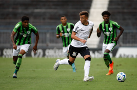 Ryan em ação no jogo do Corinthians contra o América-MG, pelo Brasileiro Sub-20