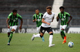 Ryan em ao no jogo do Corinthians contra o Amrica-MG, pelo Brasileiro Sub-20