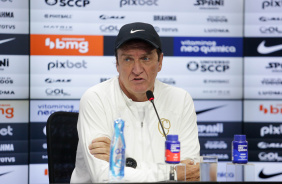 Cuca durante coletiva nesta sexta-feira