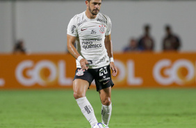 Giuliano em ação na partida contra o Goiás