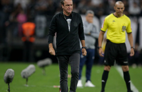 Cuca no confronto do Corinthians com o Remo