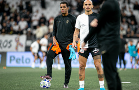 Fernando Lzaro e Fbio Santos em aquecimento para o duelo contra o Remo na Arena