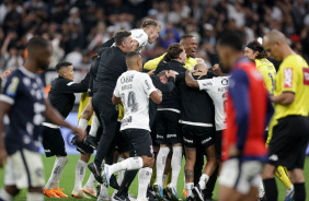 Jogadores do Corinthians comemoram classificao s oitavas de final da Copa do Brasil