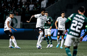 O zagueiro Gil na partida entre Palmeiras e Corinthians, pelo Brasileiro