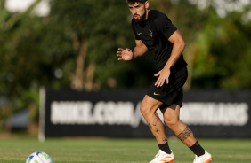 Bruno Mndez em ao durante treino do Corinthians