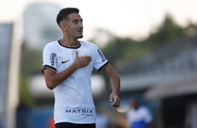 Adryan comemora gol marcado na vitria sobre o ECUS, pelo Paulista sub-20
