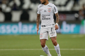 Maycon em ao na partida do Corinthians com o Botafogo, pelo Brasileiro 2023
