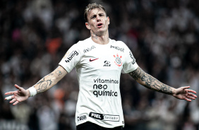Rger Guedes reclama em partida entre Corinthians e So Paulo