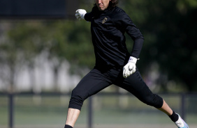 Cssio se preparando para dar um 'bico' em treino no CT Joaquim Grava