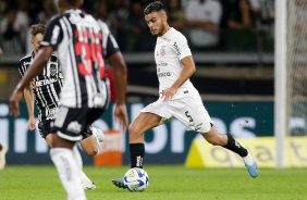 Fausto em ao durante Corinthians e Atltico-MG, pela Copa do Brasil