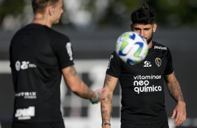 Rger Guedes e Yuri Alberto no treino do Corinthians