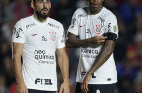 Bruno Mndez e Gil contra o Argentinos Juniors