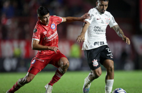 Matheus Bidu em ao contra o Argentinos Juniors