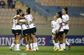 Grazi, Jaqueline, Millene e Isabela celebram gol marcado do Corinthians sobre o SKA Brasil