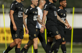 Caetano, Rger Guedes, Yuri Alberto e Ruan Oliveira treinando no CT Joaquim Grava