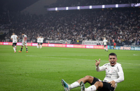 Bidu marcou o primeiro gol do Corinthians