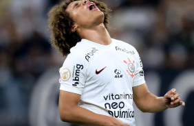 Guilherme Biro lamentando falha durante jogo contra o Cuiab na Neo Qumica Arena