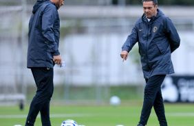 Auxiliar tcnico Maurcio Copertino e Vanderlei Luxemburgo durante treino no CT Joaquim Grava