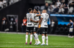 Jogadores do Corinthians depois de gol marcado