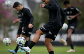 Murillo participa de treino