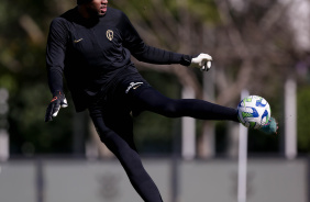 Carlos Miguel durante o treinamento do Corinthians