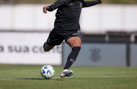 Wesley em ao no treino do Corinthians