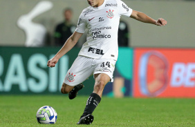 Gabriel Moscardo em ação pelo Corinthians