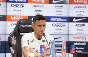 Rojas foi apresentado oficialmente pelo Corinthians
