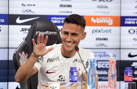 Rojas foi apresentado oficialmente pelo Corinthians