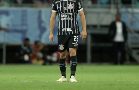 Bruno Mndez no campo da Fonte Nova