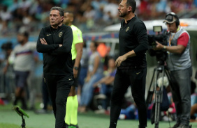 Luxemburgo e Maurcio Copertino  beira do gramado da Fonte Nova