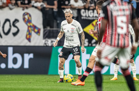 Rger Guedes no duelo contra o So Paulo, na Neo Qumica Arena