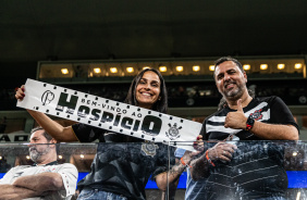 Torcida do Corinthians no jogo pela Copa do Brasil