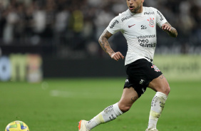 Maycon em ao pelo Corinthians no jogo contra o So Paulo