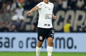 Zagueiro Murillo em ao pelo Corinthians contra o So Paulo