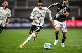 Adson durante o duelo contra o Vasco