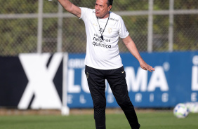 Luxemburgo comandando treino desta quinta-feira