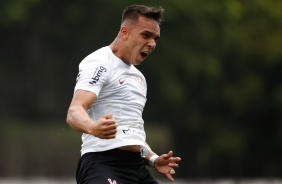 Giovane comemorando o gol marcado contra o Grmio, pelo Brasileiro Sub-20