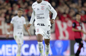 Felipe Augusto em ao pelo Corinthians