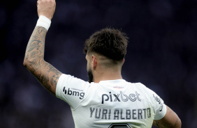 Yuri Alberto comemora gol anotado