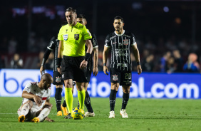 Raphael Claus e Giuliano na partida entre So Paulo e Corinthians pela Copa do Brasil