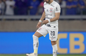 Giuliano em ao durante jogo do Corinthians contra o Cruzeiro
