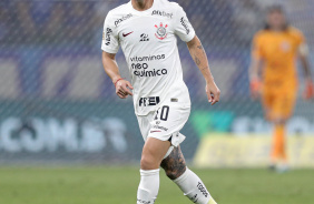 Matas Rojas em campo durante jogo do Corinthians contra o Cruzeiro