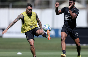 Maycon e Felipe Augusto em ao no treinamento