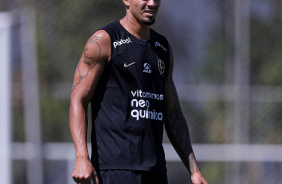 Lucas Verssimo em treino no CT Joaquim Grava
